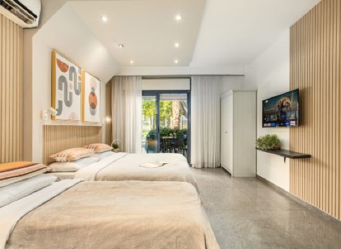 Royal Park Resort 11