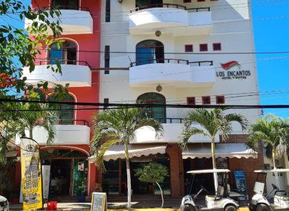 Hotel y Suites Los Encantos