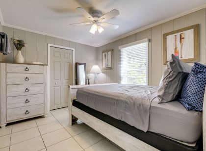 3 Mi to Jensen Beach: Pet-friendly Getaway w/ Yard