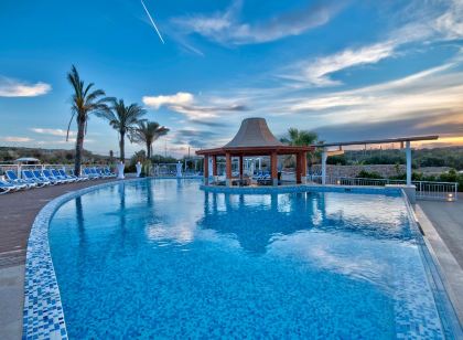 Db Seabank Resort + Spa All Inclusive