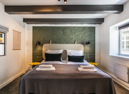The Churchill Penthouse by Daniel&Jacob's