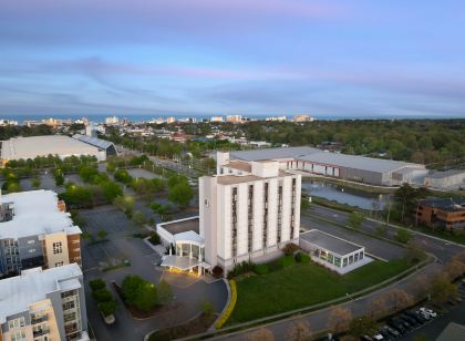 DoubleTree by Hilton Virginia Beach