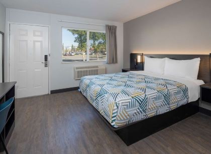 6號方塔納汽車旅館