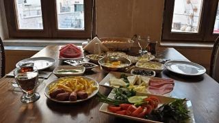 salkm-cave-house