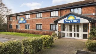 days-inn-by-wyndham-michaelwood-m5