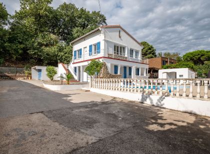 Villa les Treilles