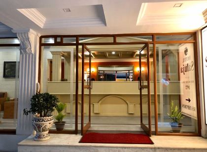 Hotel Saluja