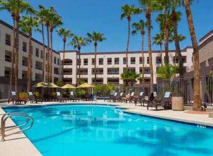 Hilton Phoenix Airport