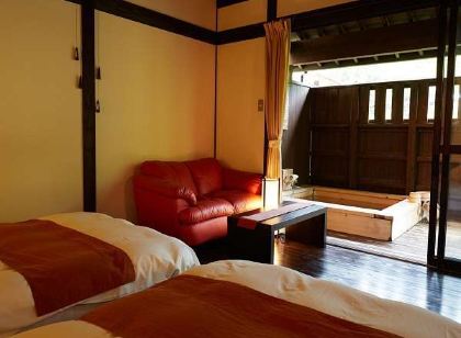 료칸 카제가사사야쿠 하나레 노 야도 야마카리