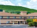 super-8-by-wyndham-burnham-lewistown