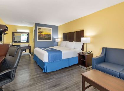 Days Inn by Wyndham Muscle Shoals Florence