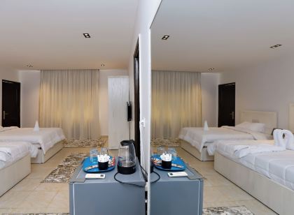 Pyramids Land Hotel