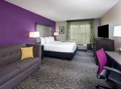 La Quinta Inn & Suites by Wyndham Kennesaw