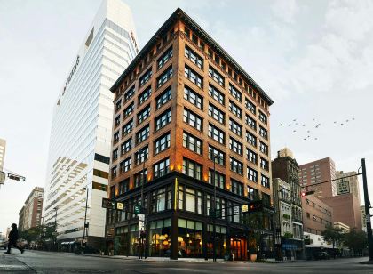 Kinley Cincinnati Downtown, a Tribute Portfolio Hotel