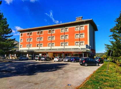 Hotel Holidays