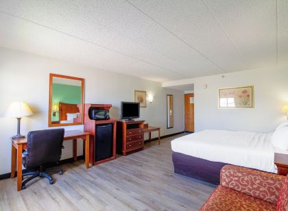 Tulsa Square Hotel Central, I-44 by OYO