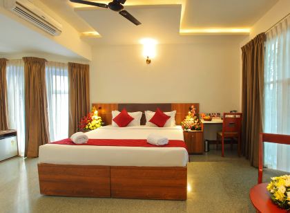 Hotel Thamburu International