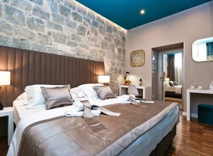 Riva Luxury Rooms