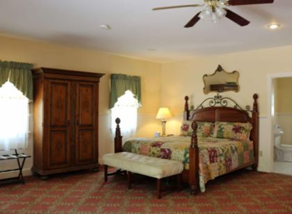 Kearsarge Inn