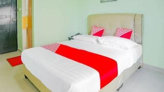 oyo-90269-hotel-indorasa-2