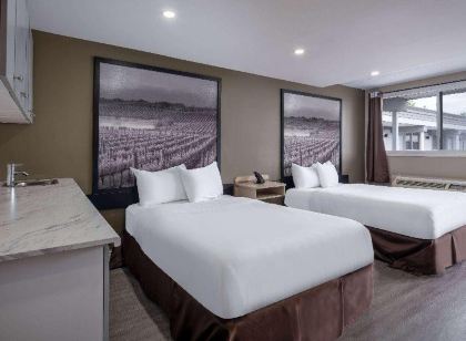 Super 8 by Wyndham Niagara Falls ON