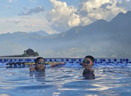 Azalea Sapa Hotel