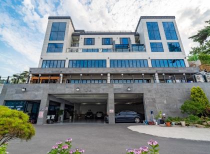 통영 바이더씨펜션