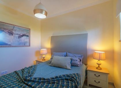 Faro Airport Flat 5 by Homing