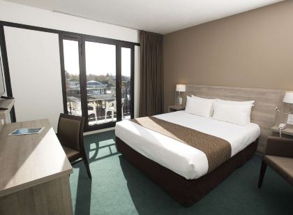Brit Hotel du Lac
