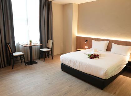 艾曼羅克西飯店