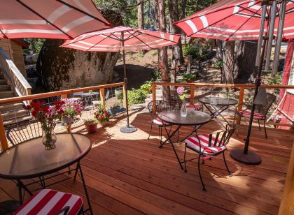 Elliott House Boutique Inn