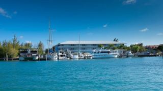 flamingo-bay-hotel-and-marina