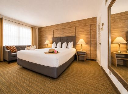 Club Lux Resort by the Beach