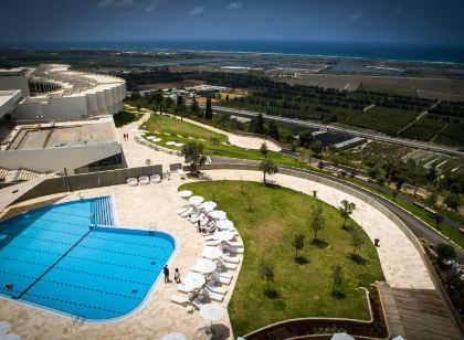 Elma Hotel and Art Complex