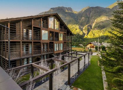 NH Collection Alagna Mirtillo Rosso