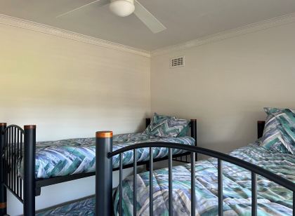 Beachside Cottage Stay - only a 2 minute walk to the beach!