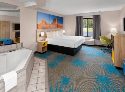 Days Inn by Wyndham Eagle River