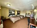 super-8-by-wyndham-shawnee