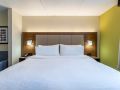 holiday-inn-express-and-suites