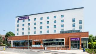 premier-inn-farnborough-town-centre
