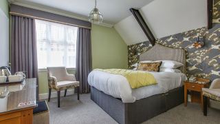 the-maids-head-hotel
