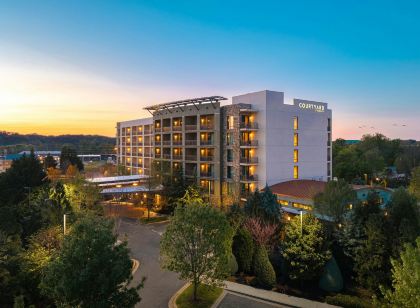 Courtyard Pigeon Forge