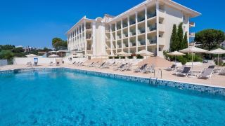 avalon-palace-hotel-adults-only