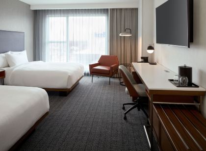 Courtyard Montreal Laval