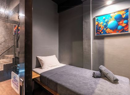 ブラックパンサーホステル