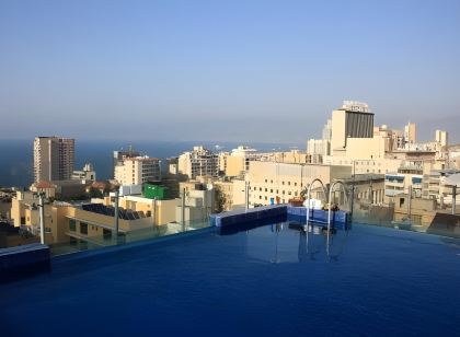 Midtown Hotel & Suites