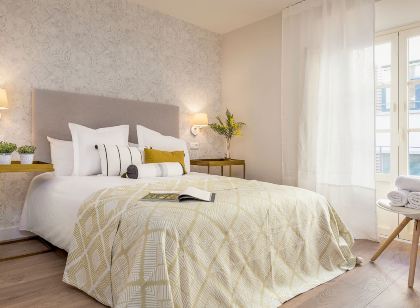 Magnificent Apartment in the Heart of Old Town. Picasso III