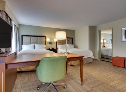 希爾頓歡朋飯店-華納羅賓