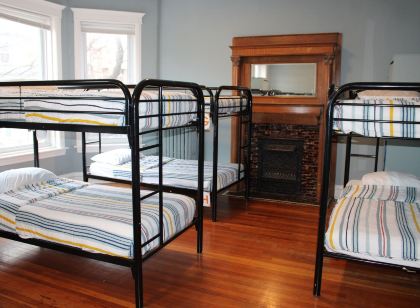 Wrigley Hostel - Chicago