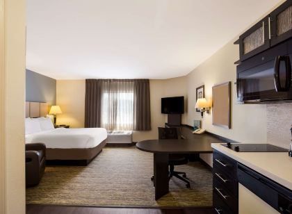 Sonesta Simply Suites St Louis Earth City